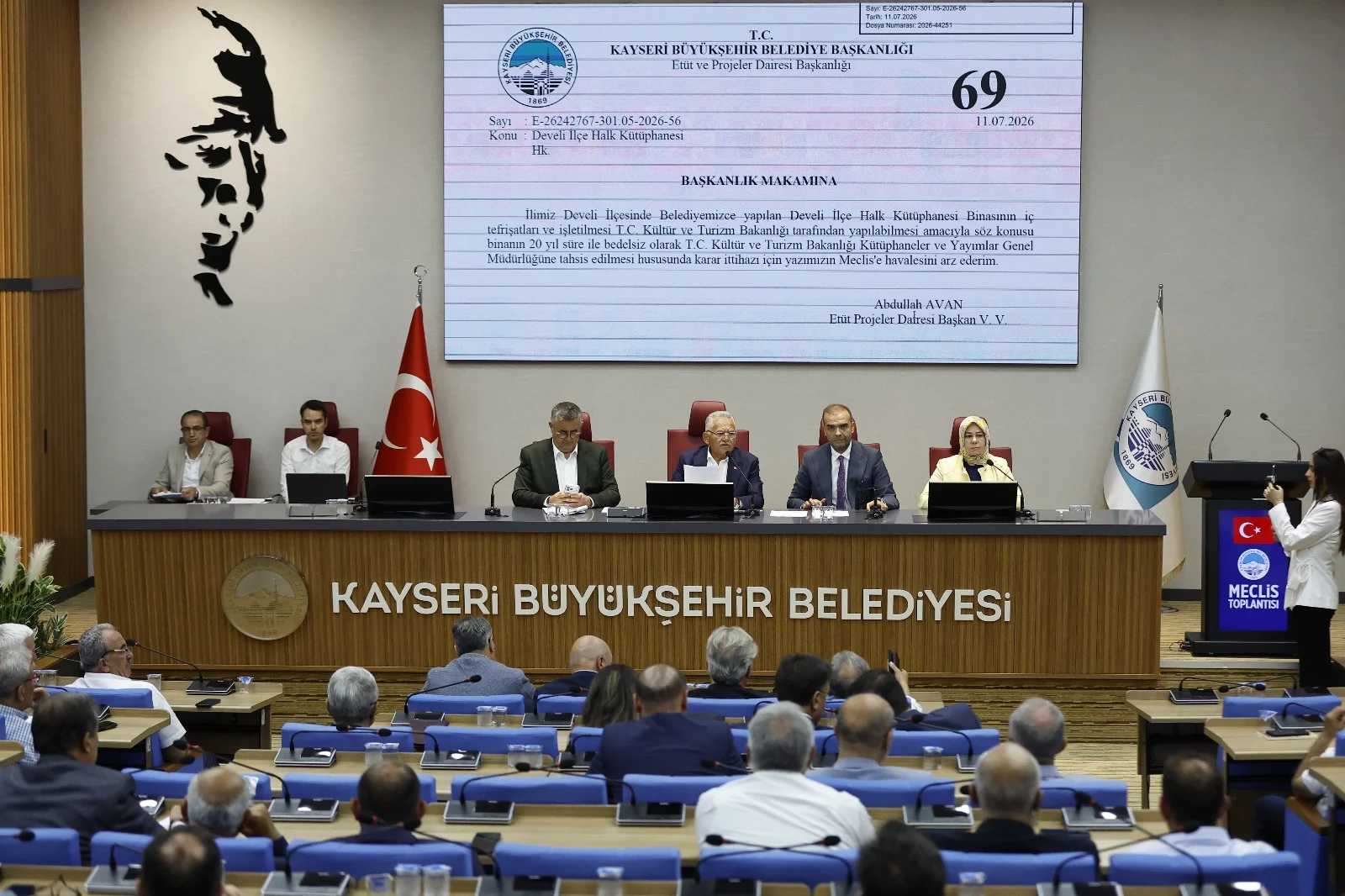 Büyükşehir meclisinde 70 gündem maddesi karara bağlandı