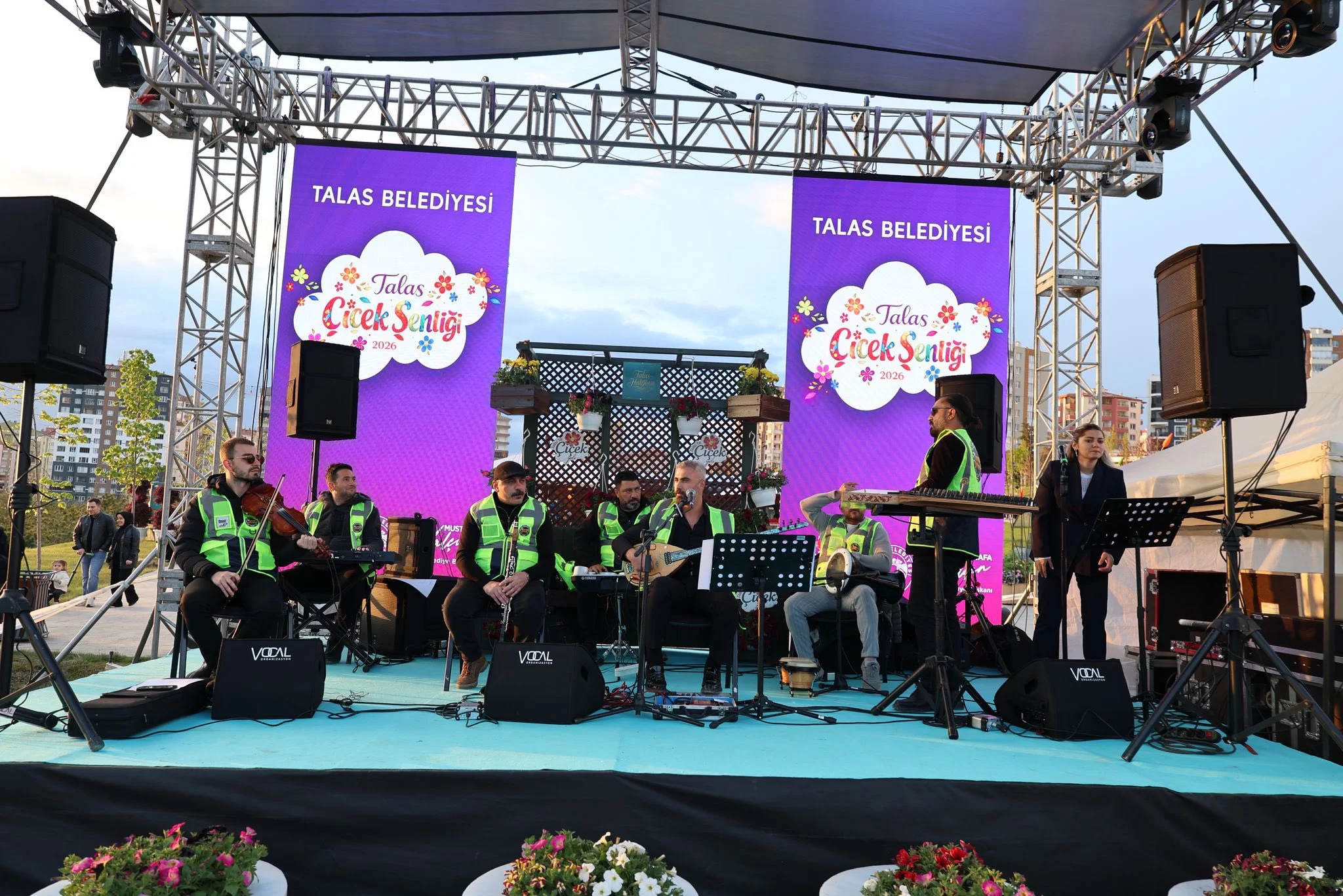 Talas Çiçek Şenliği’nde Grup Şantiye rüzgârı