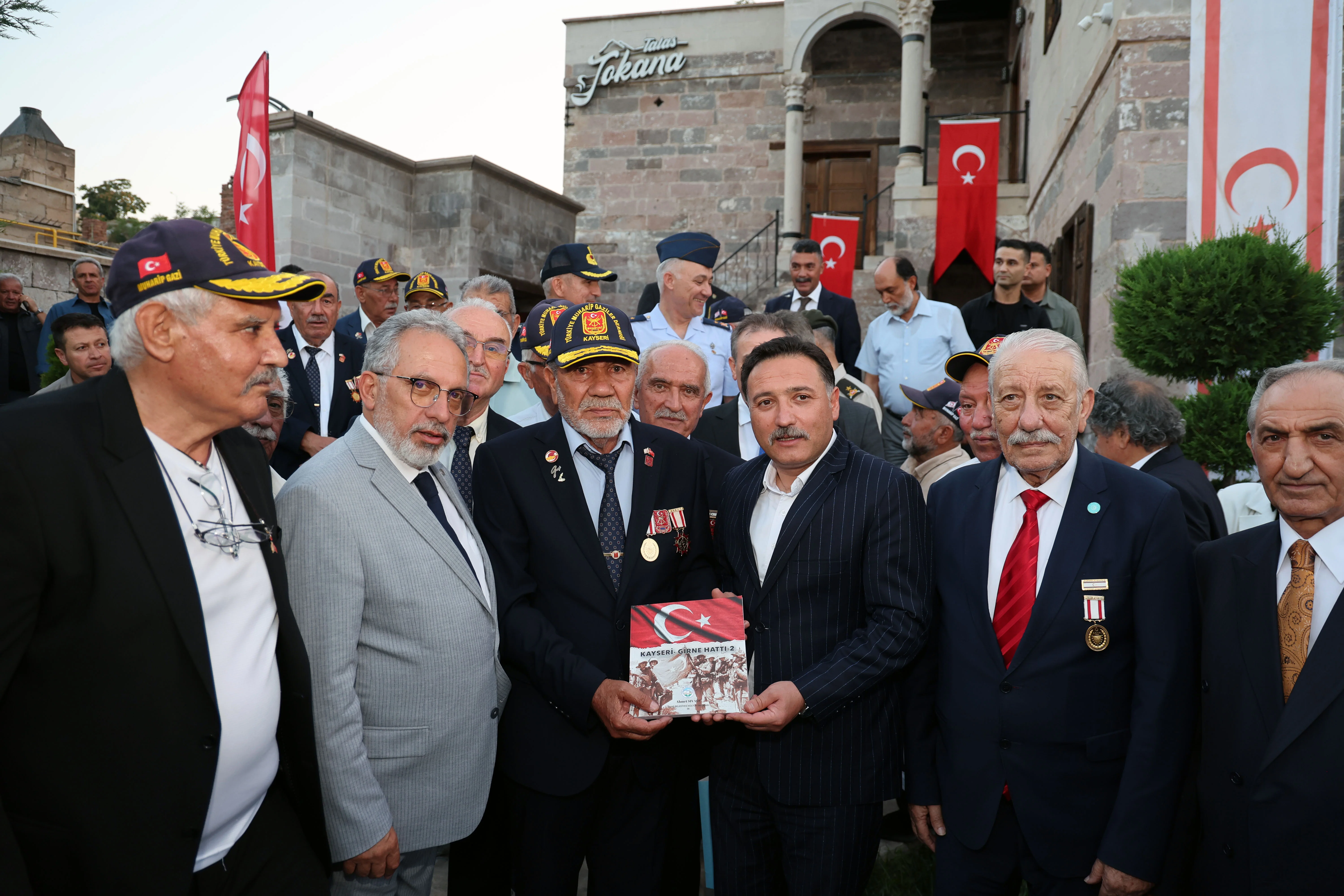 TALAS’TAN KIBRIS BARIŞ HAREKATI'NIN 52. YILINDA ANLAMLI ESER galeri görseli