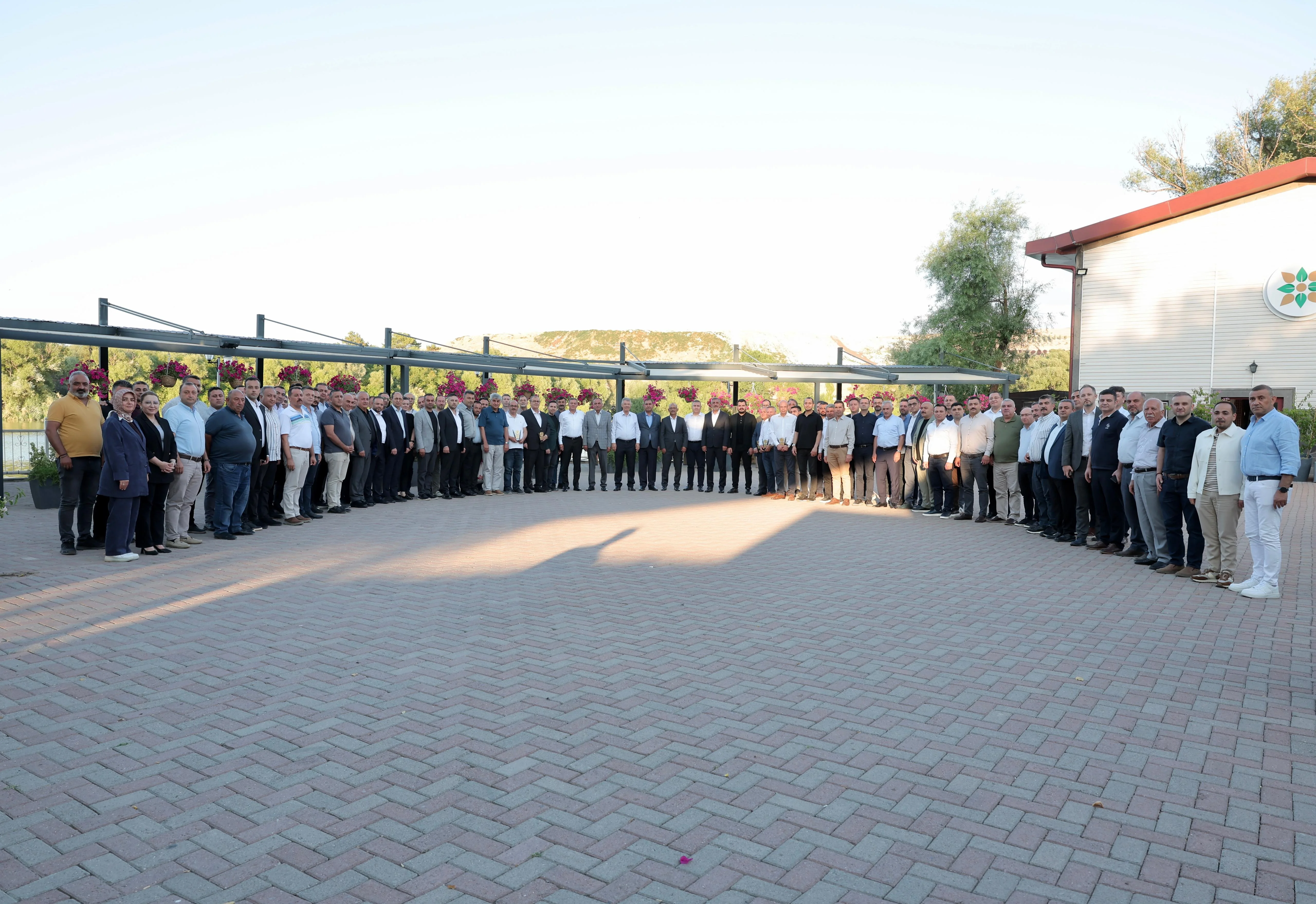 KAYSERİ ŞEKER'DEN VEDA VE VEFA ÖRNEĞİ galeri görseli