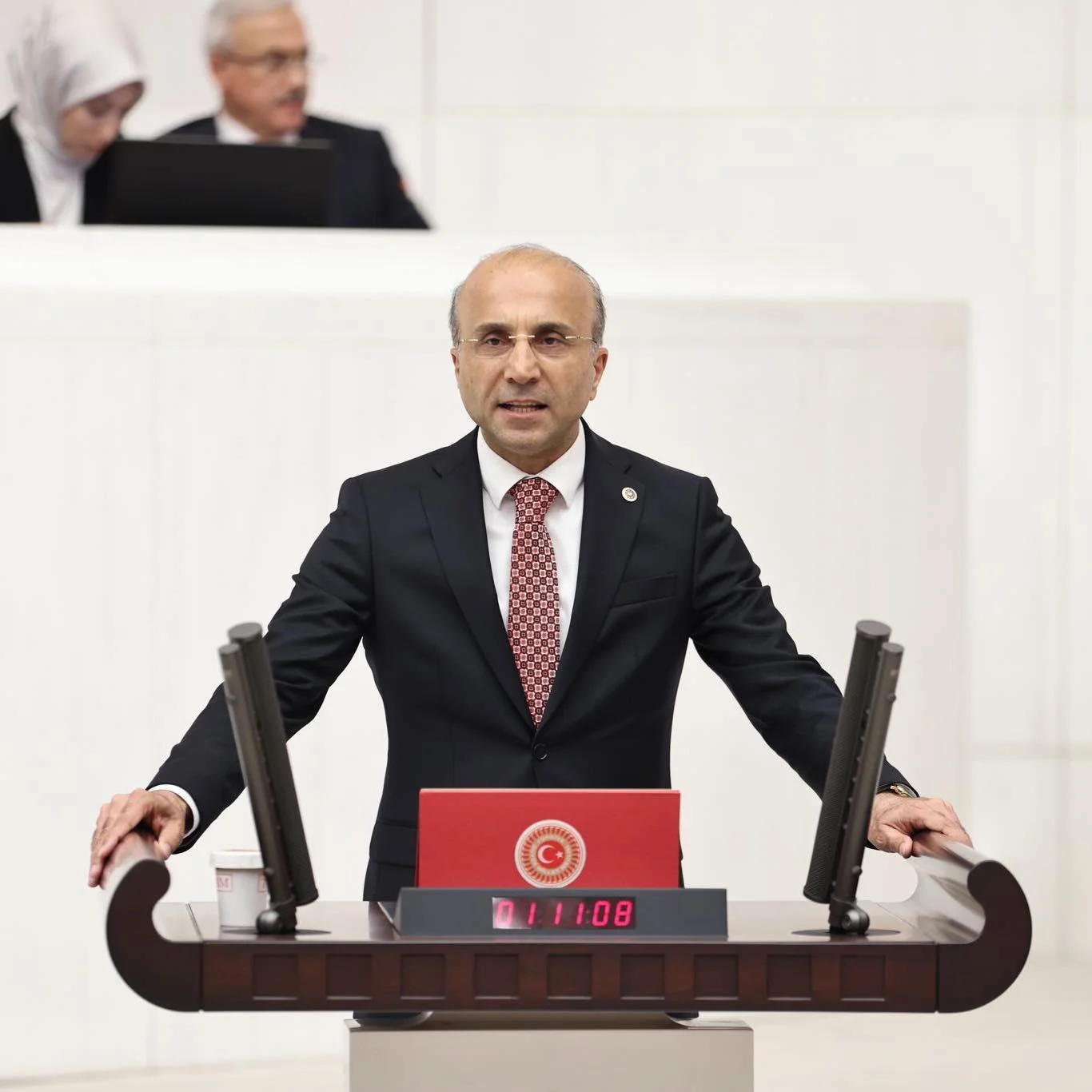 CHP’li Aşkın Genç, sulama projesinde 3 mahallenin dışarıda bırakılmasını meclis gündemine taşıdı