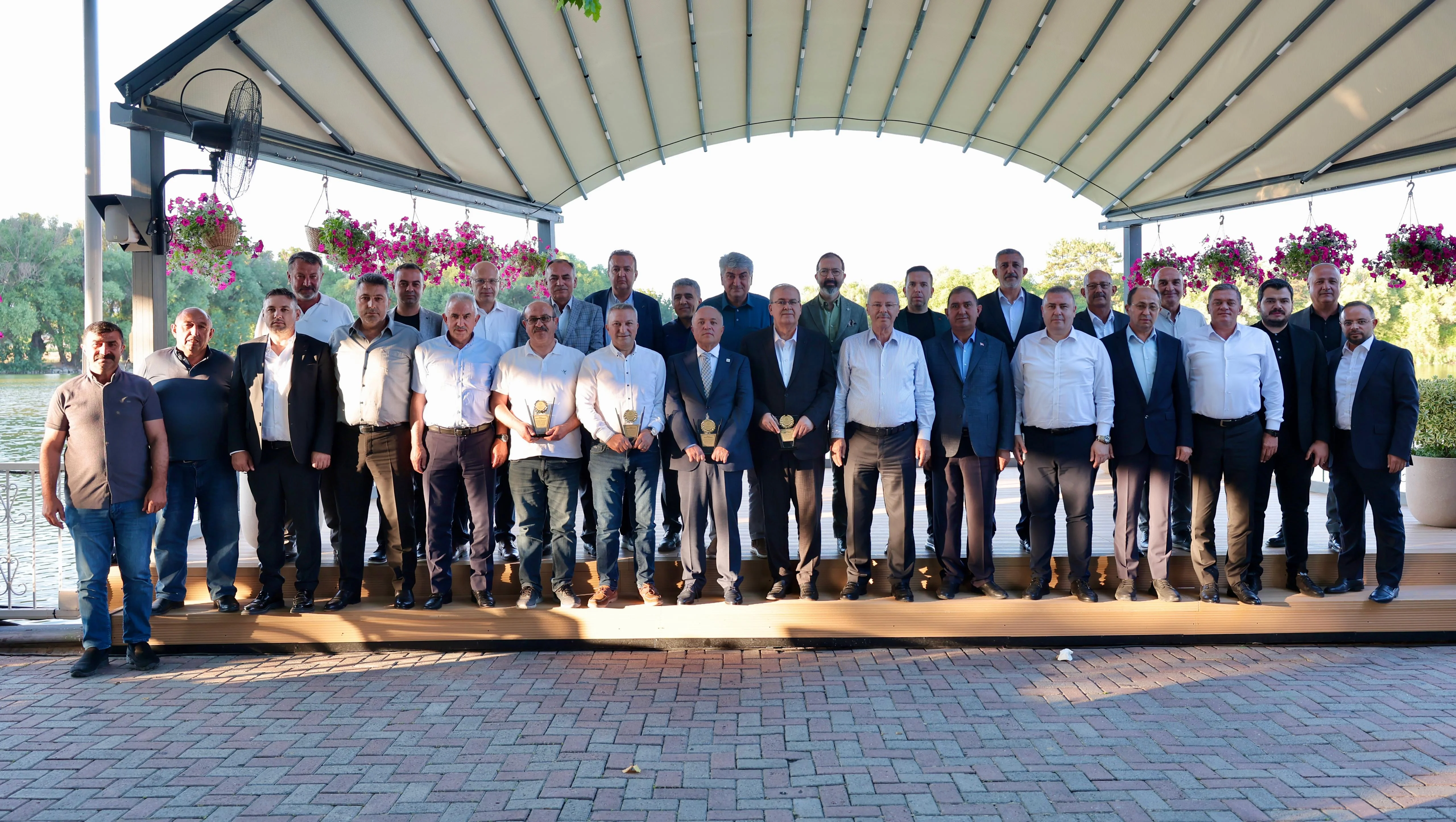 KAYSERİ ŞEKER'DEN VEDA VE VEFA ÖRNEĞİ galeri görseli