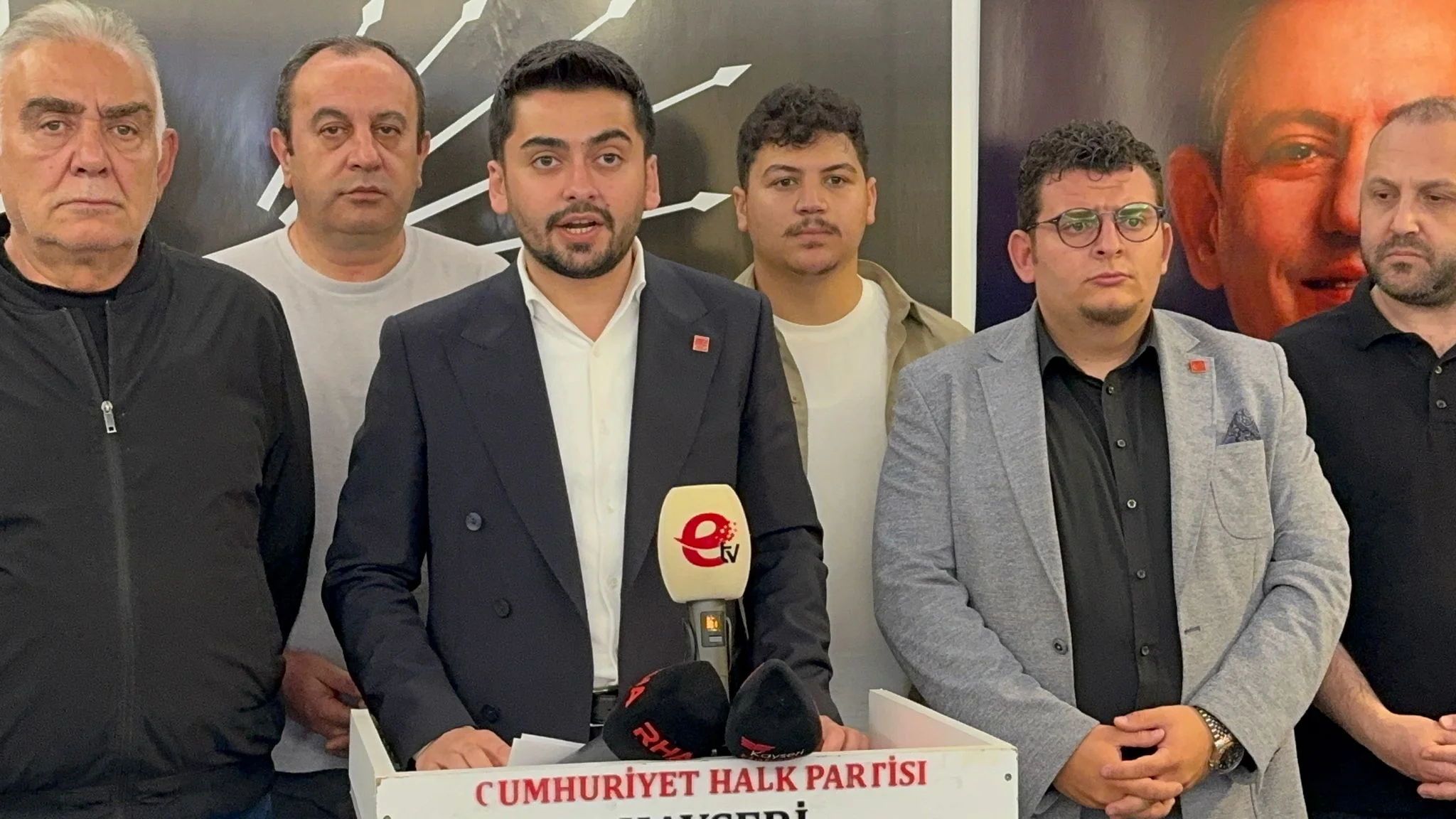 CHP İl Başkanı Gözbaşı, görevden alındı galeri görseli