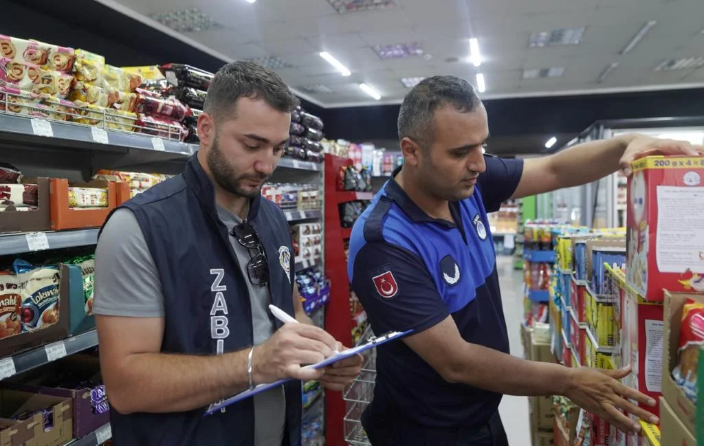 Melikgazi zabıtasından marketlerde denetim