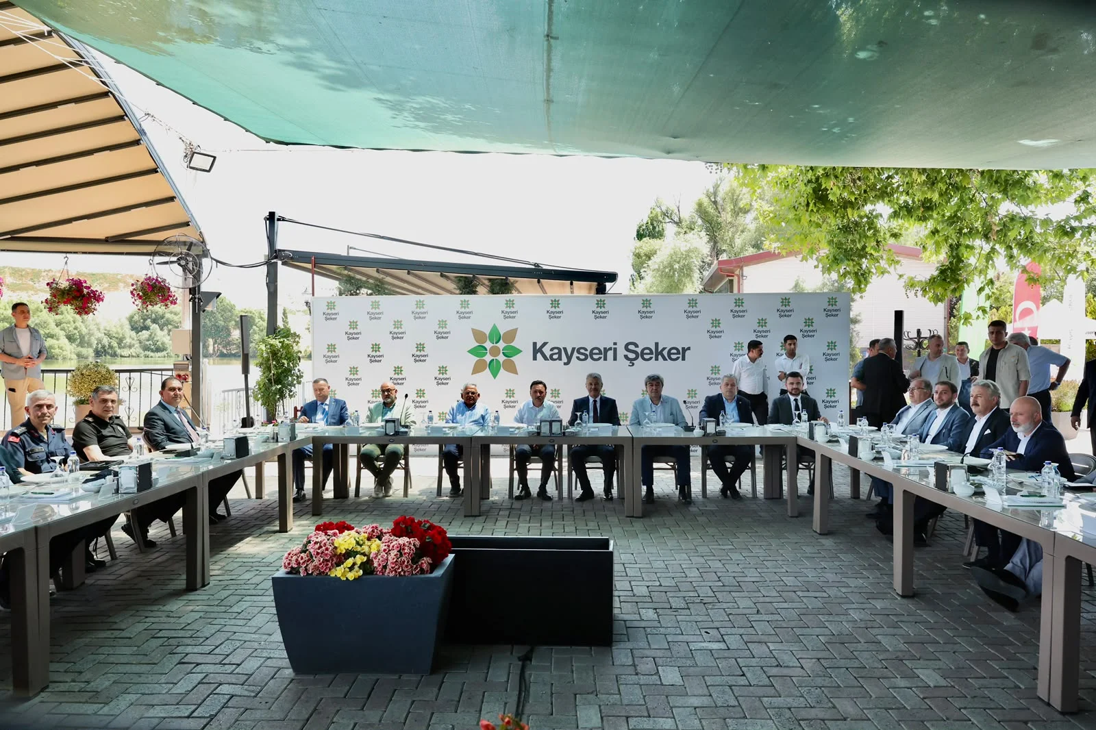 KAYSERİ PROTOKOLÜ KAYSERİ ŞEKER'DE BULUŞTU galeri görseli