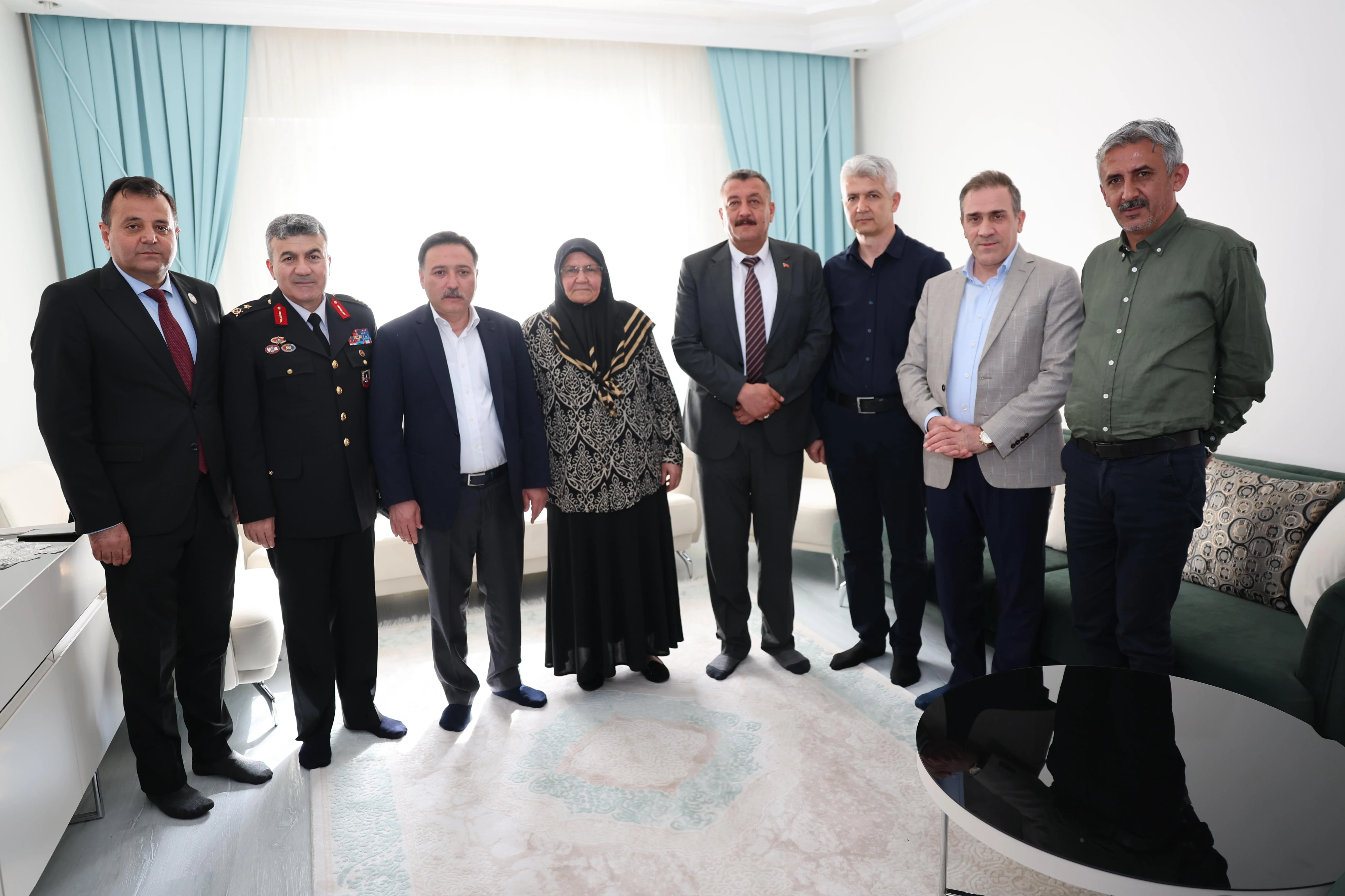 Vali Gökmen Çiçek’ten Anneler Günü’nde Şehit Annelerine Vefa Ziyareti